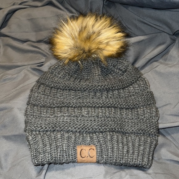 Set of 4 C.C hats all but one were worn once, black with pom pom worn the most - Picture 6 of 7